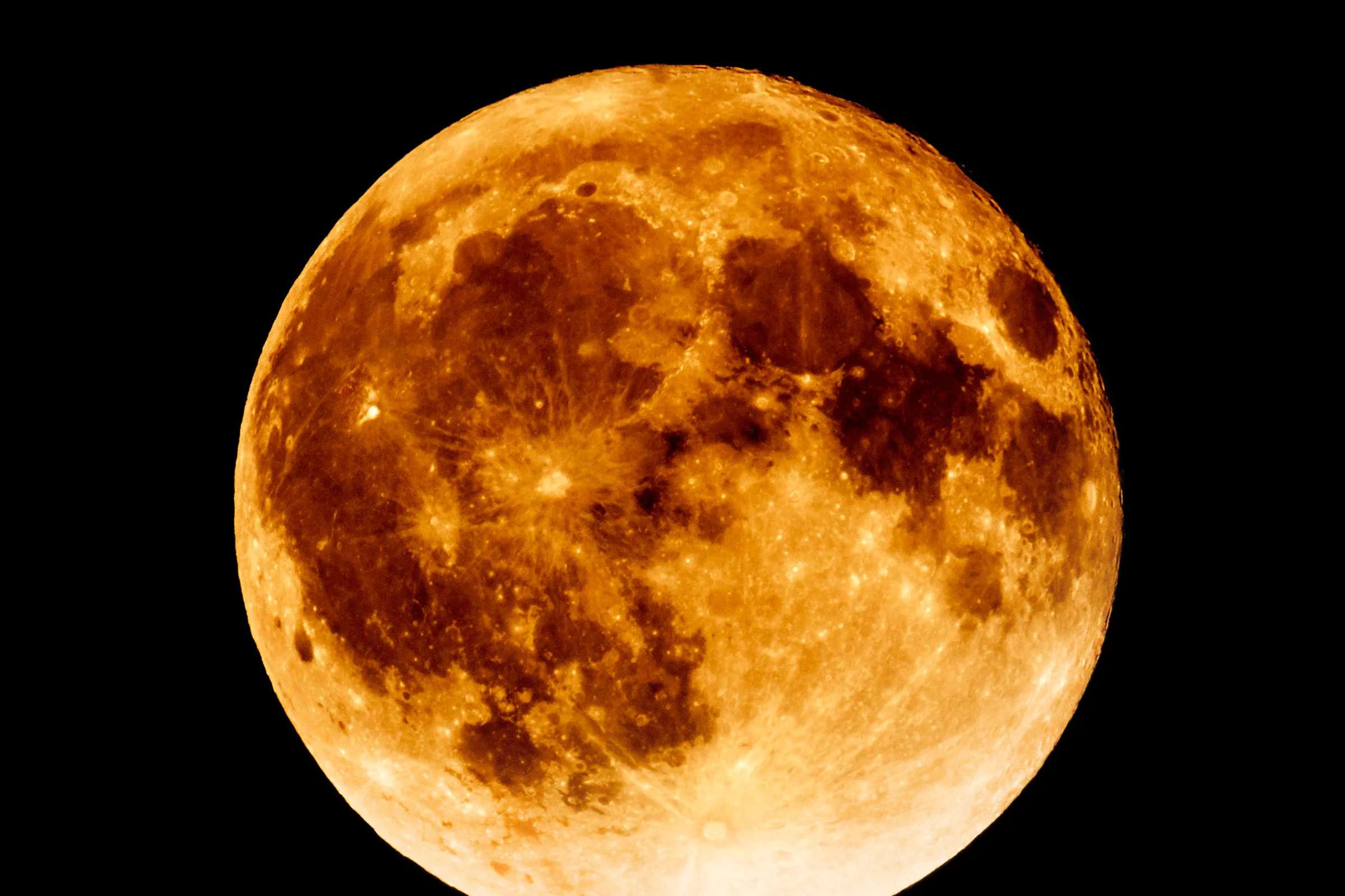 What Happens When Moon Goes Retrograde and Its Remedies